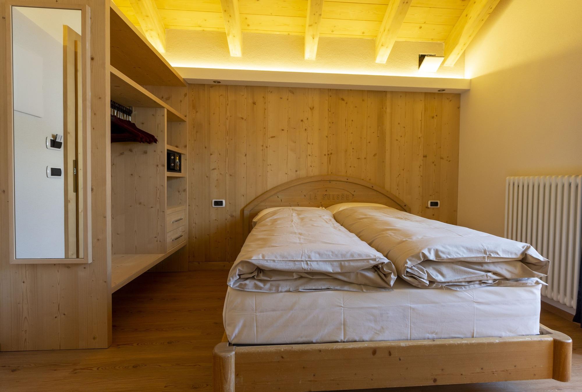 Hotel "La Suisse" Livigno Exterior foto