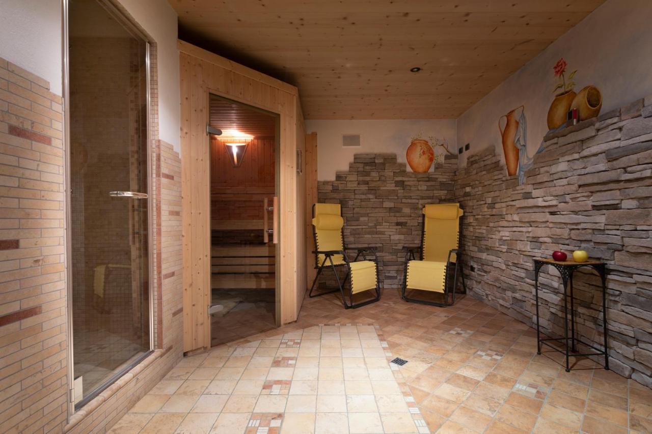 Hotel "La Suisse" Livigno Exterior foto